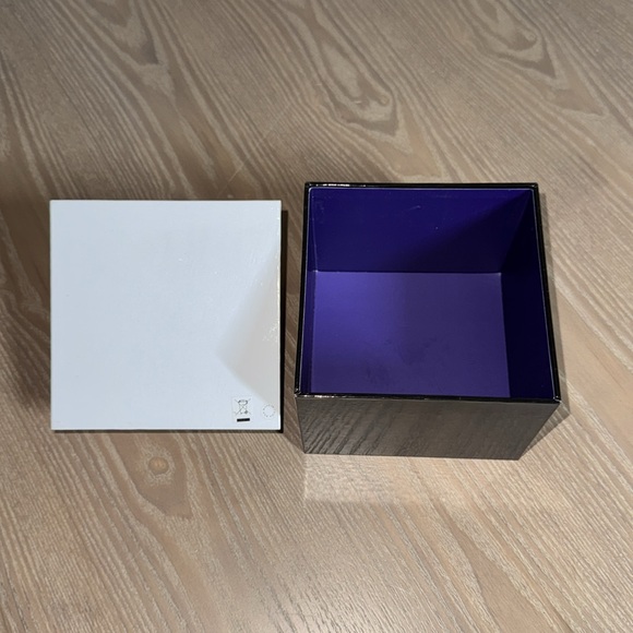 Empty Movado Bold Watch Box - Picture 2 of 2